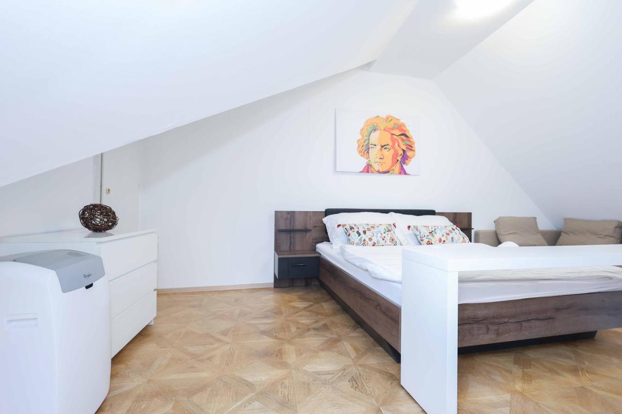 Beethoven Apartments Bratislava Bagian luar foto